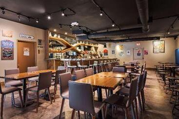 هتل Best Western Royal Sun Inn & Suites