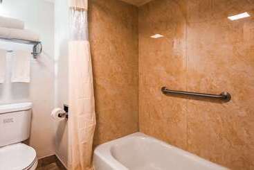 هتل Best Western Town House Lodge