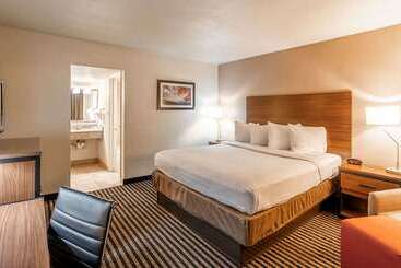 هتل Best Western Town House Lodge
