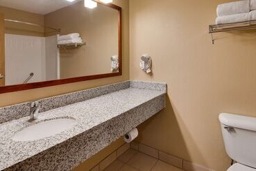 هتل Best Western West Hills Inn