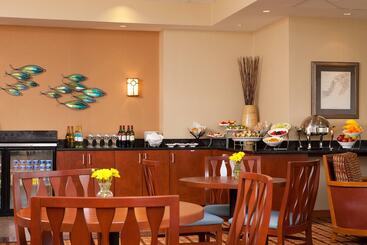 هتل Boston Marriott Peabody
