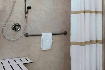 هتل Boston Marriott Peabody