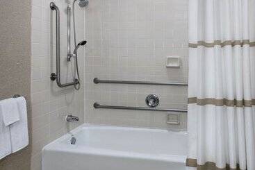 هتل Boston Marriott Peabody