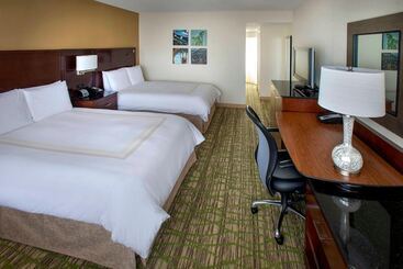 هتل Boston Marriott Peabody