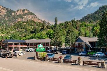 Hotel Box Canyon Lodge And Hot Springs