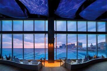 هتل Caesars Atlantic City Resort & Casino