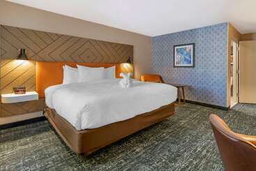 Отель Clarion Inn