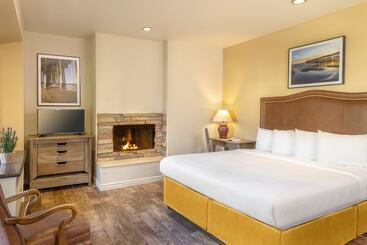 هتل Clocktower Inn Ventura