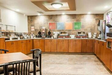 هتل Comfort Inn
