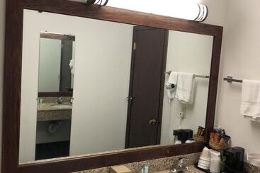 هتل Corn Palace Inn