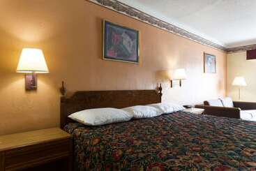 هتل Days Inn By Wyndham Raleigh South