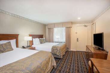 Days Inn By Wyndham San Diego Hotel Circle
