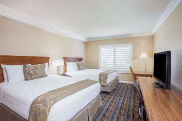 Days Inn By Wyndham San Diego Hotel Circle