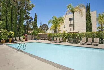 Days Inn By Wyndham San Diego Hotel Circle