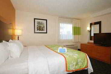 هتل Fairfield Inn Boston Dedham