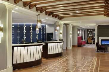 هتل Hilton Checkers Los Angeles