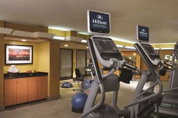 هتل Hilton College Station & Conference Center