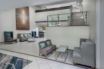هتل Hilton College Station & Conference Center