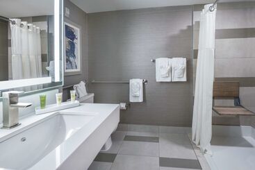 هتل Hilton College Station & Conference Center