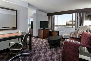 هتل Hilton College Station & Conference Center