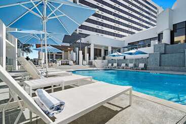 هتل Hilton College Station & Conference Center