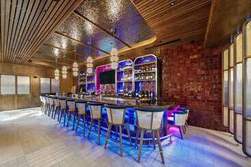 هتل Hilton College Station & Conference Center
