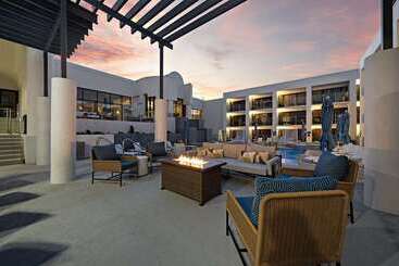 هتل Hilton College Station & Conference Center