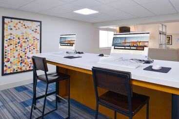 هتل Holiday Inn Express & Suites   Shreveport   Downtown, An Ihg