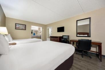 هتل Knights Inn College Station