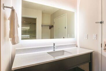 هتل La Quinta By Wyndham Atlanta Midtown   Buckhead