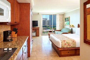 Luana Waikiki Hotel & Suites