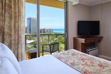 Luana Waikiki Hotel & Suites