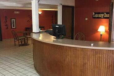 هتل Luxury Inn & Suites