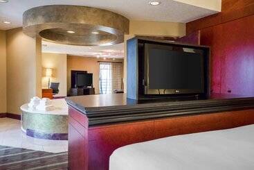 Pier 5 Hotel Baltimore
