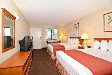 هتل Pleasant Inn