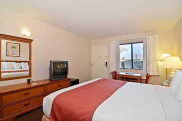 هتل Pleasant Inn