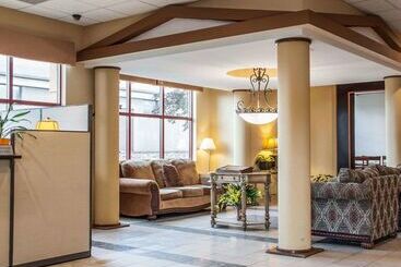 هتل Quality Inn Airport