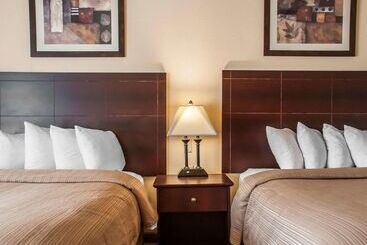 هتل Quality Inn Airport