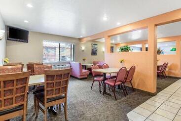 هتل Quality Inn Cedar City   University Area