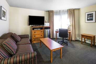 هتل Quality Inn Kodiak