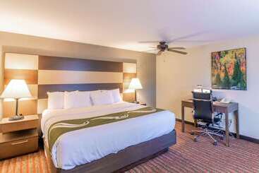 هتل Quality Inn Near Rocky Mountain National Park