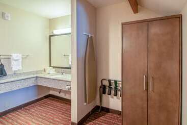 هتل Quality Inn Near Rocky Mountain National Park