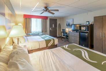 هتل Quality Inn Near Rocky Mountain National Park