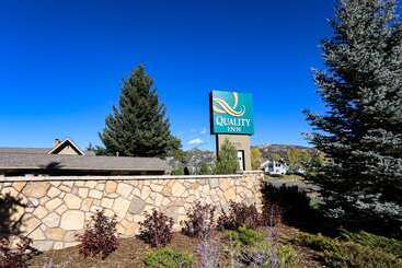 هتل Quality Inn Near Rocky Mountain National Park