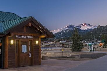 هتل Quality Inn Near Rocky Mountain National Park