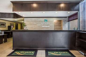 هتل Quality Inn O'Hare Airport