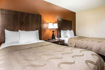 هتل Quality Inn O'Hare Airport