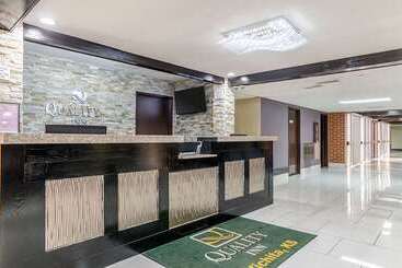 هتل Quality Inn South