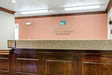هتل Quality Inn & Suites