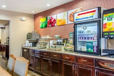 هتل Quality Inn & Suites